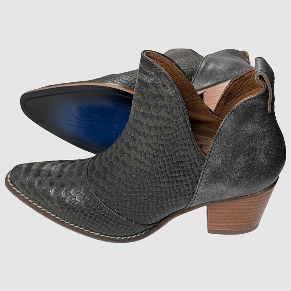 Nocona Micki Rattle Black Cowhide Snip Toe Boots - NEW Womens Size 10 #48847-CL2